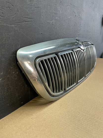 1998 to 2002 Mercury Grand Marquis Front Upper Grill Grille af5191 DG2