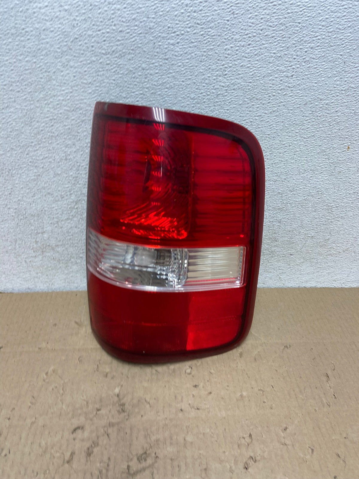 2004 to 2008 Ford F150 F-150 Right Passenger RH Side Tail Light AG6525 LK0