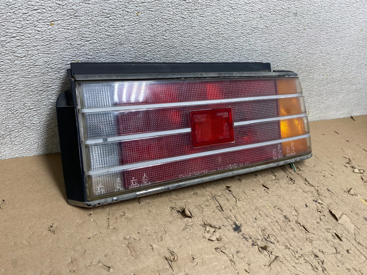 1985 to 1988 Mitsubishi Tredia Right Passenger RH Tail Light OEM S0085 DG2