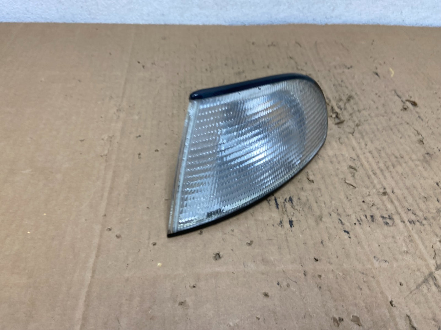 1994 to 1998 Audi A4 Left Driver LH Side Turn Signal ad2406 DG2