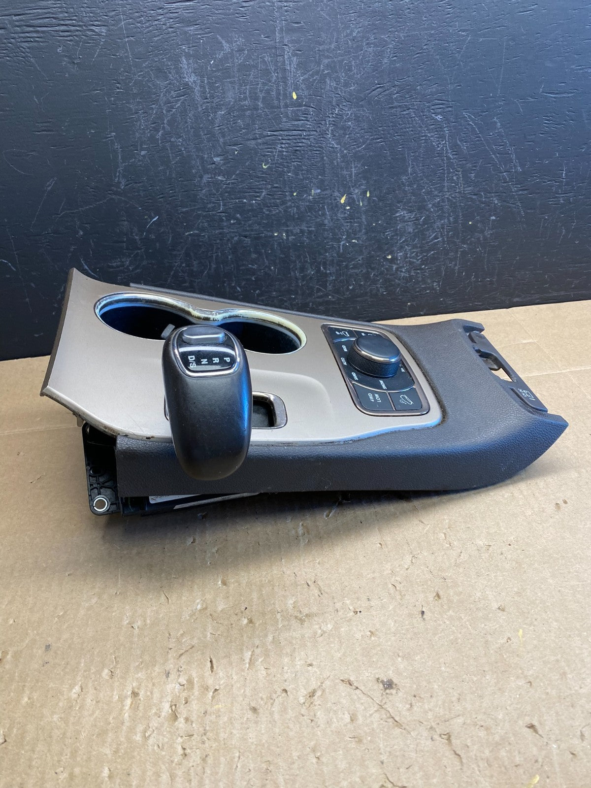 2014-2015 Jeep Grand Cherokee Center Console Shifter Cup Holder Bezel ac6346 DG1