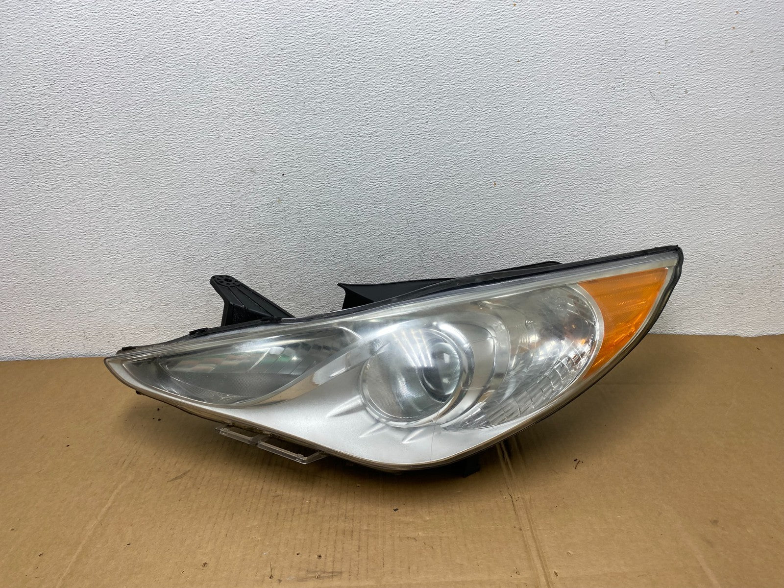 2011 - 2014 Hyundai Sonata Left Driver Lh Side Headlight Halogen AC7501 DW0