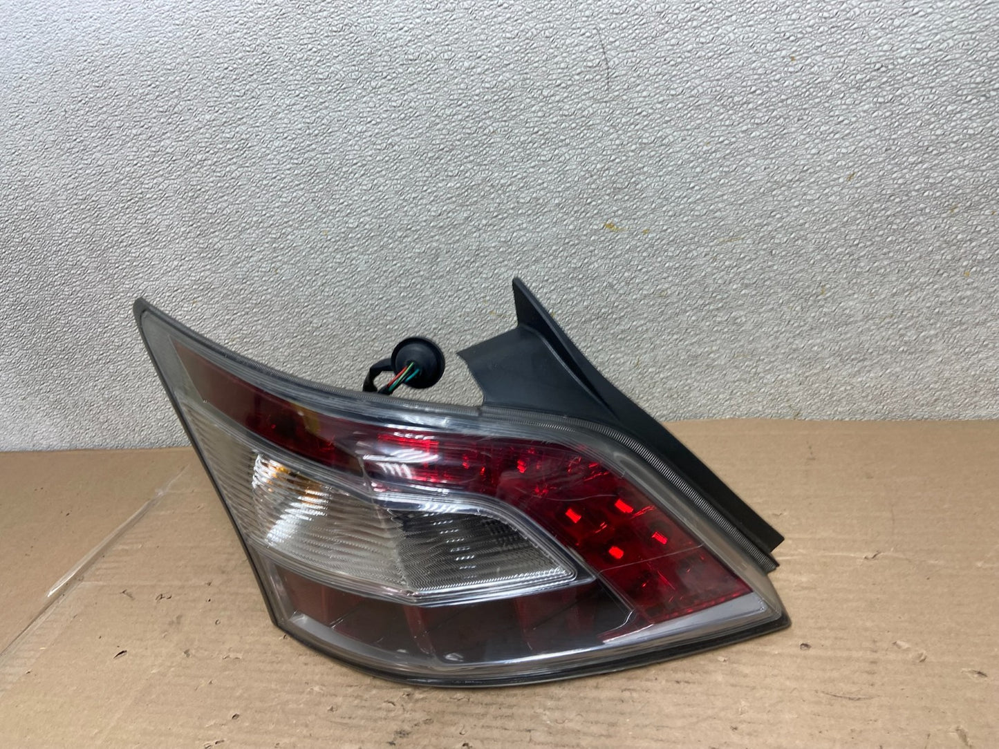 2012 2013 2014 Nissan Maxima Left Driver Lh Side Tail light AA9373 LK1