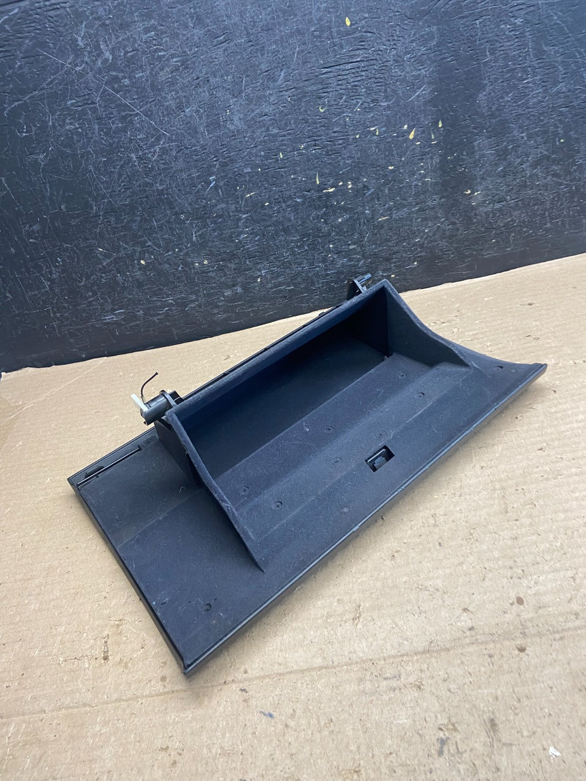 2006 to 2007 Infiniti G35 Glove Box AH5369 PS7