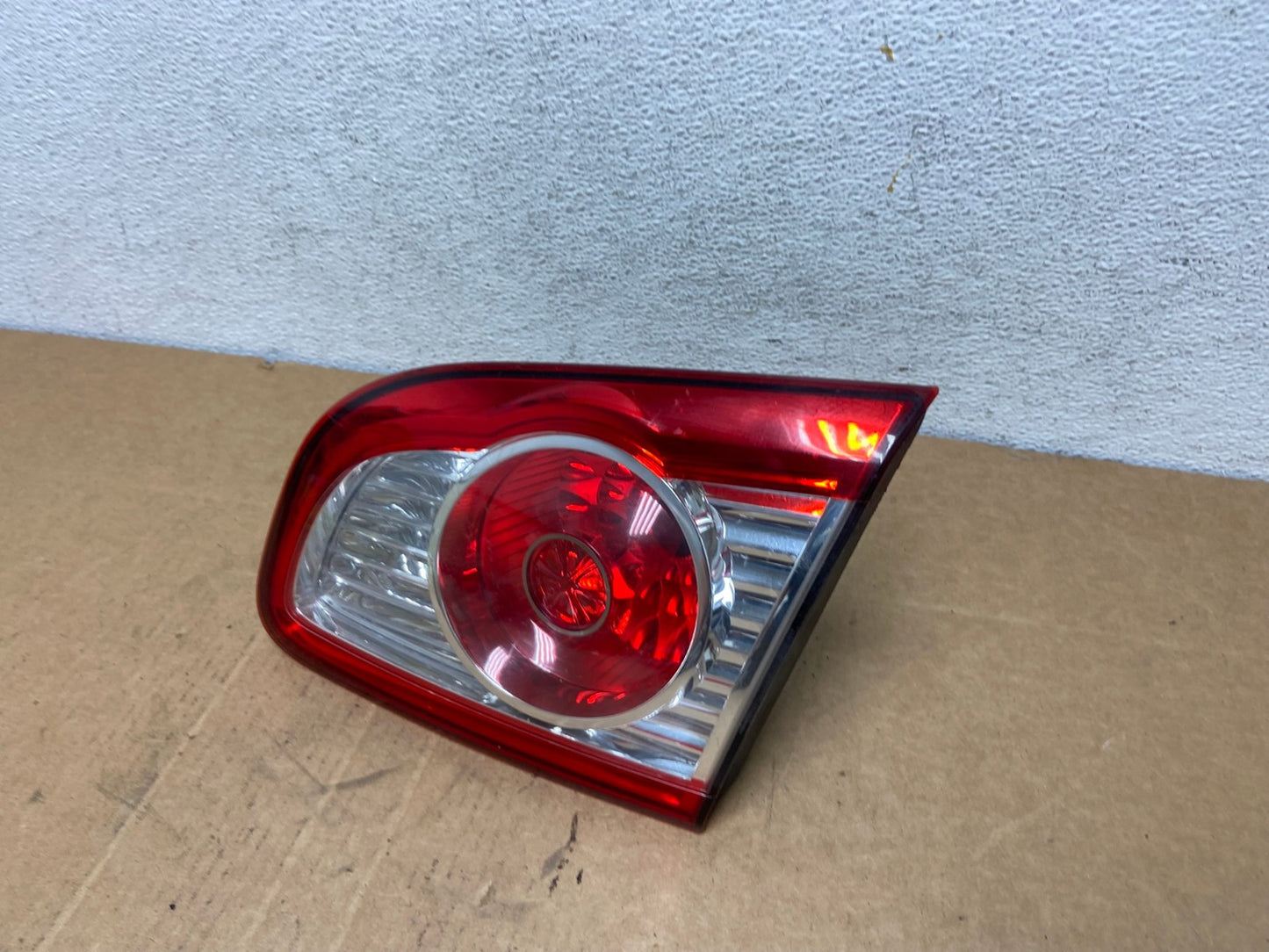 2010 2011 2012 Hyundai Santa Fe Right Passenger RH Tail Light Inner AD54731
