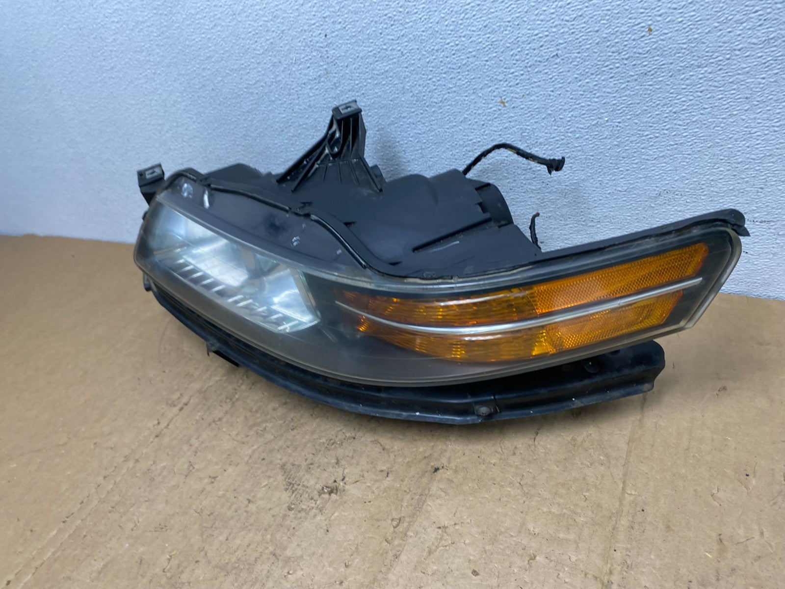 2004 2005 2006 Acura TL Headlight Left Driver LH Side Xenon HID AD0630 DW1