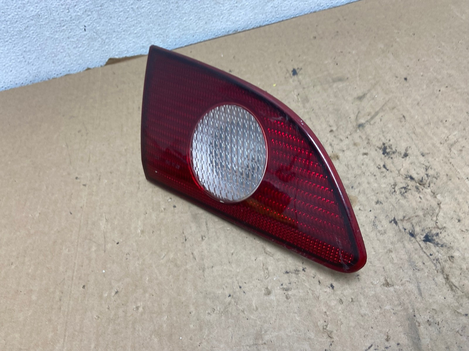 2001 2002 Toyota Corolla Left Driver LH Side Inner Tail light AG2387 LK1