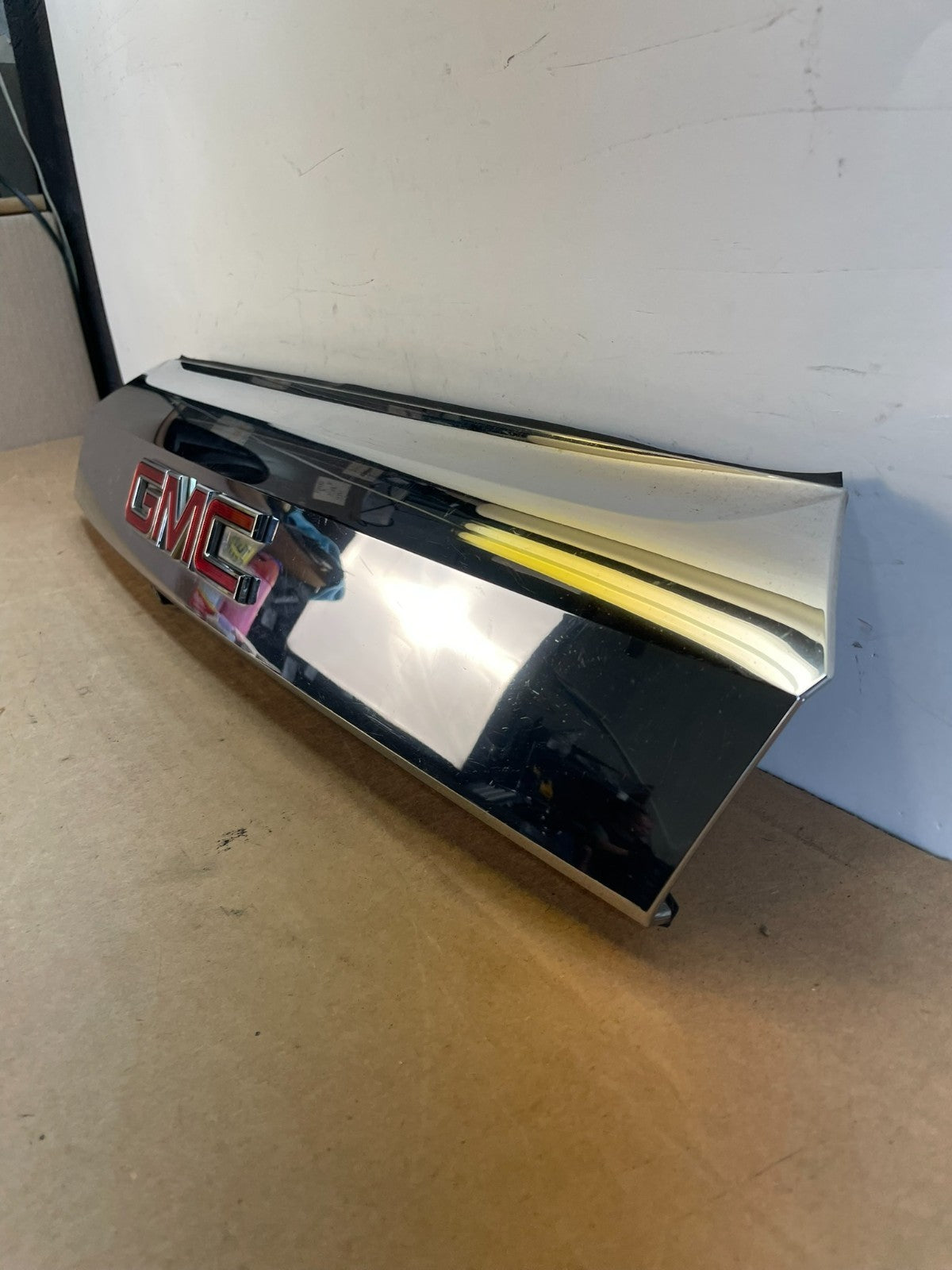 2010-2015 Gmc Terrain Lift Gate Handle Trim Back Up Camera 20881057 AG0946 DG1