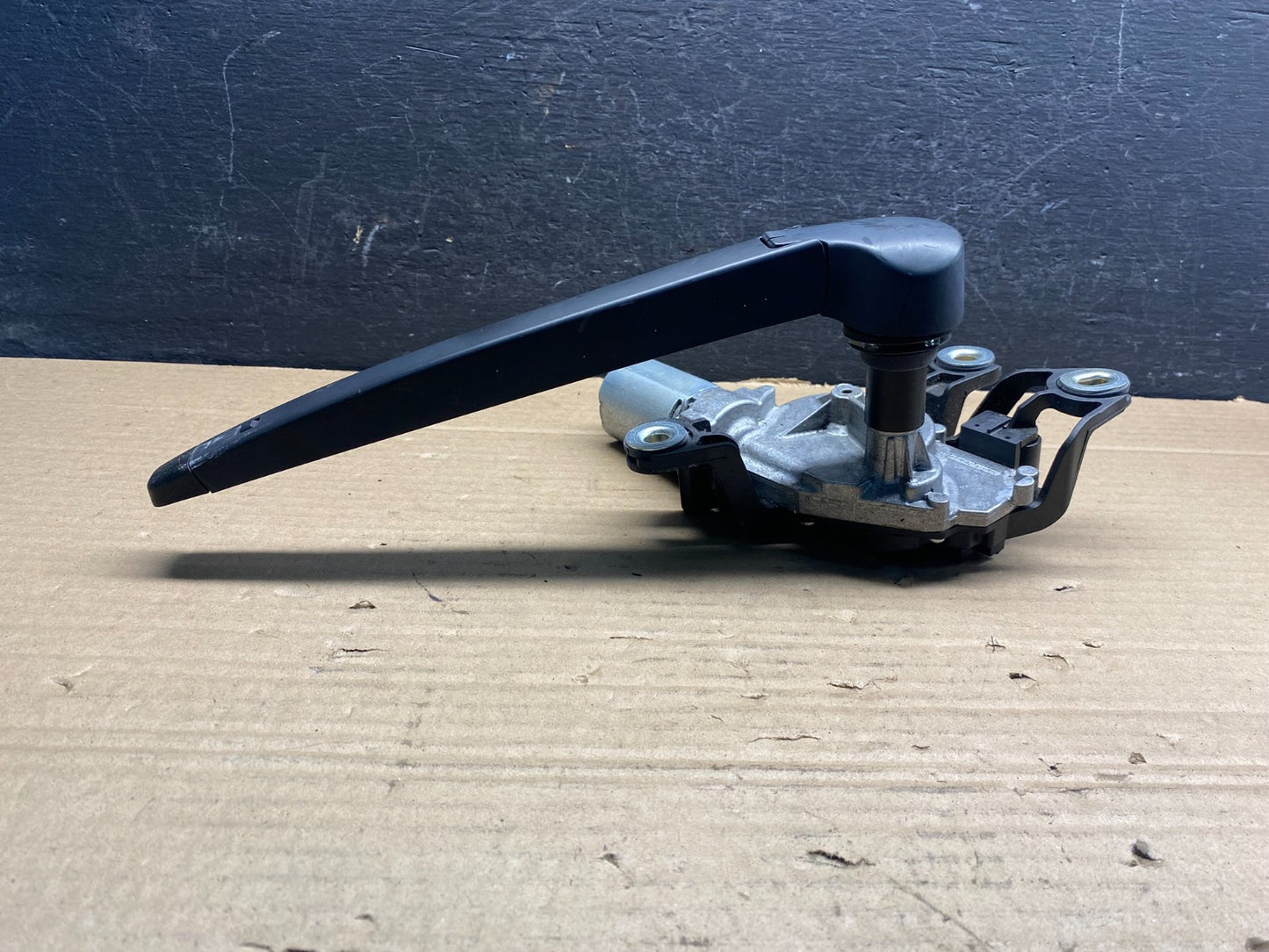2010 to 2014 Volkswagen Golf Rear Windshield Wiper Motor ad9471 DG3