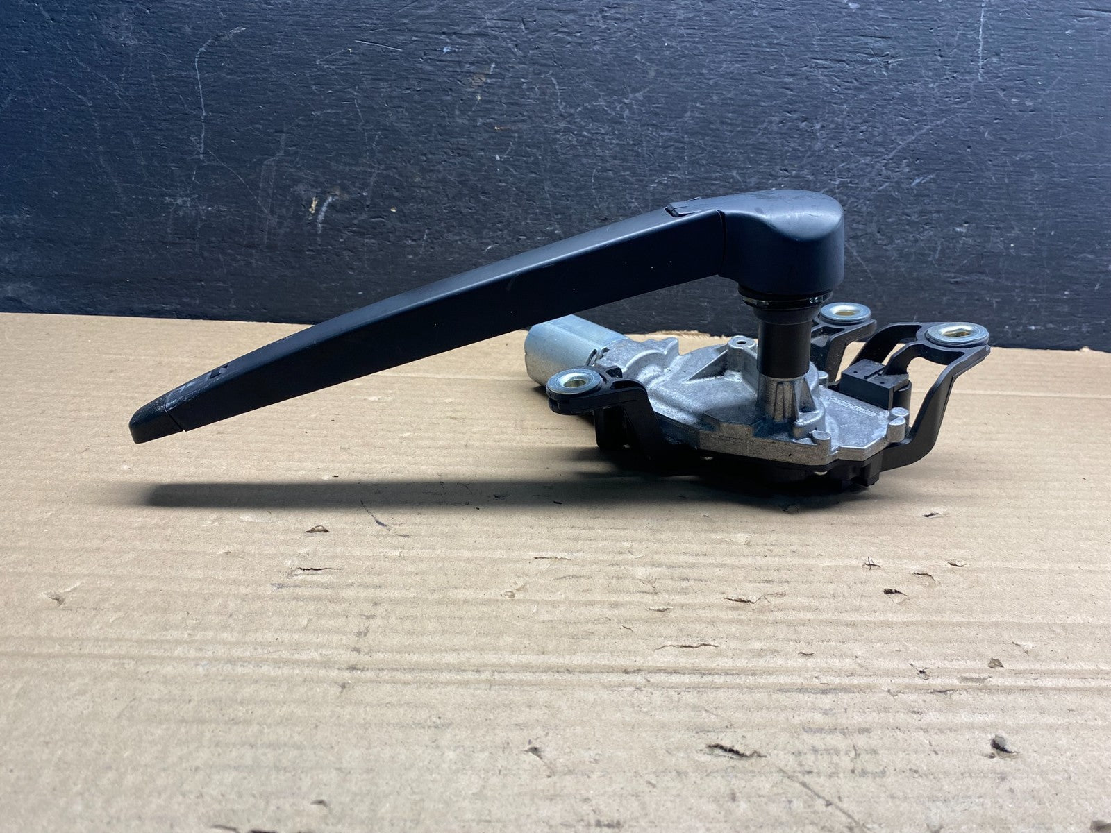2010 to 2014 Volkswagen Golf Rear Windshield Wiper Motor ad9471 DG3