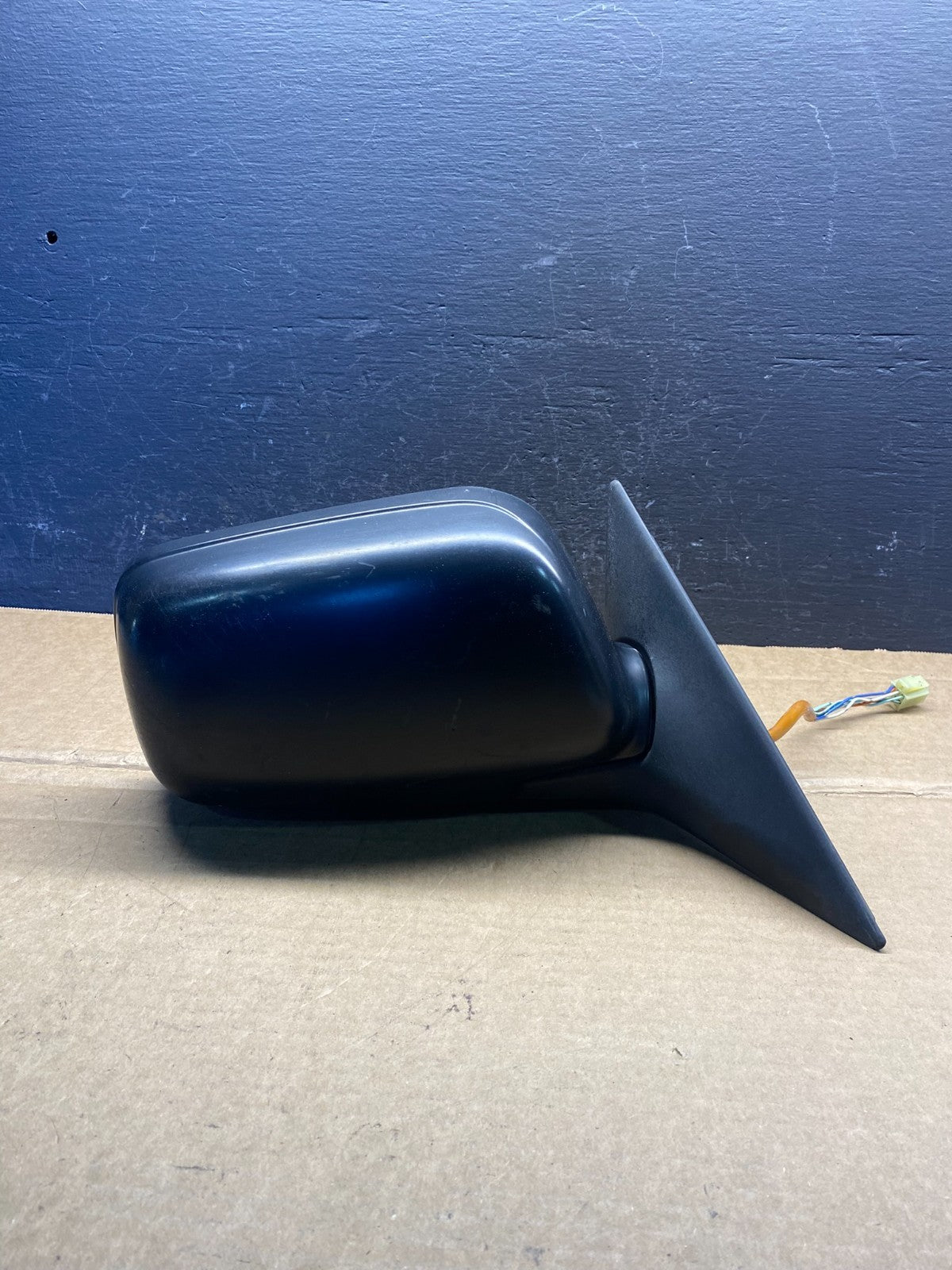 2000 to 2004 Subaru Legacy Right Passenger RH Door Mirror AD3337 DG0