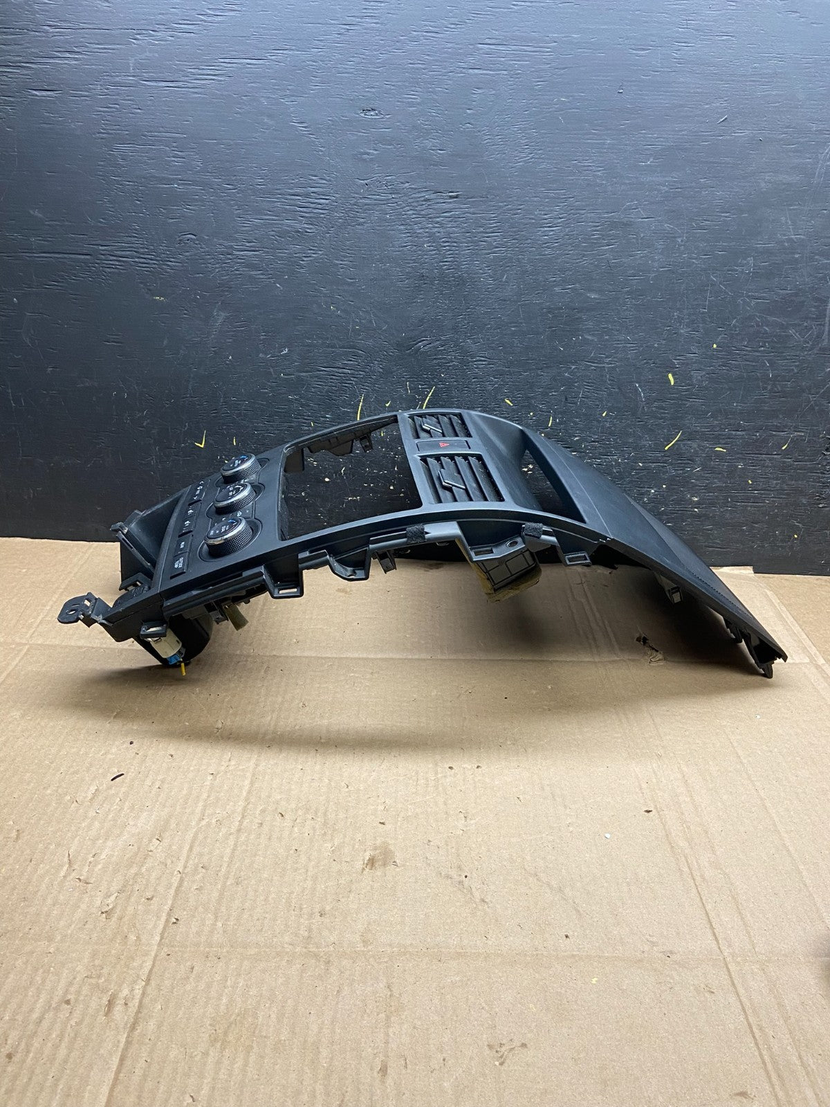 2010 - 2015 Mazda CX-9 Radio Dash Trim Bezel W/Vent AC Climate Control Y2295 DG1