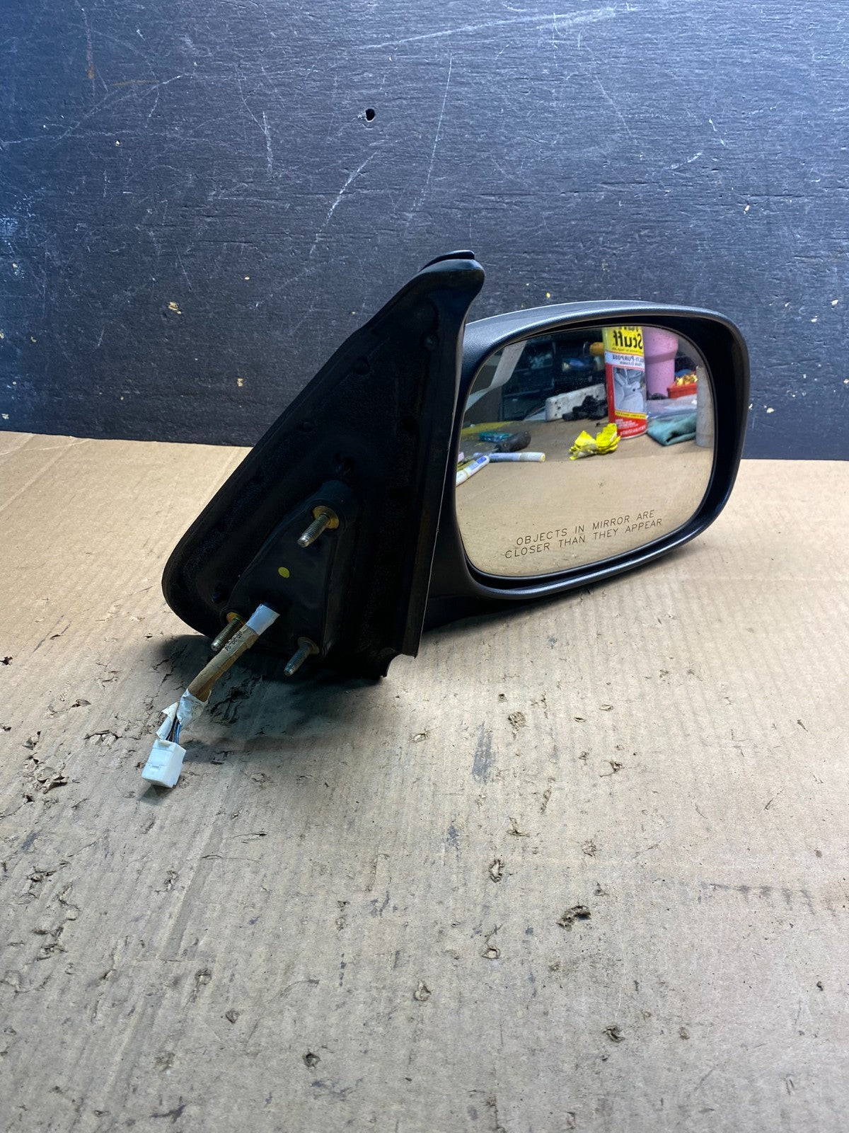 2001 to 2006 Toyota Sequoia Right Passenger View Door Mirror OEM AB0423 MS10