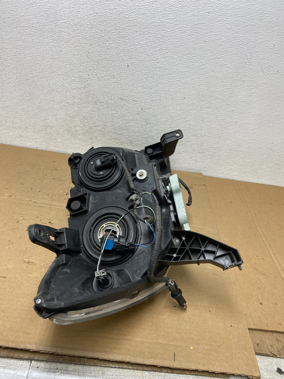 2013 to 2016 Nissan Pathfinder Left Driver LH Side Headlight Halogen AD4052 DW8