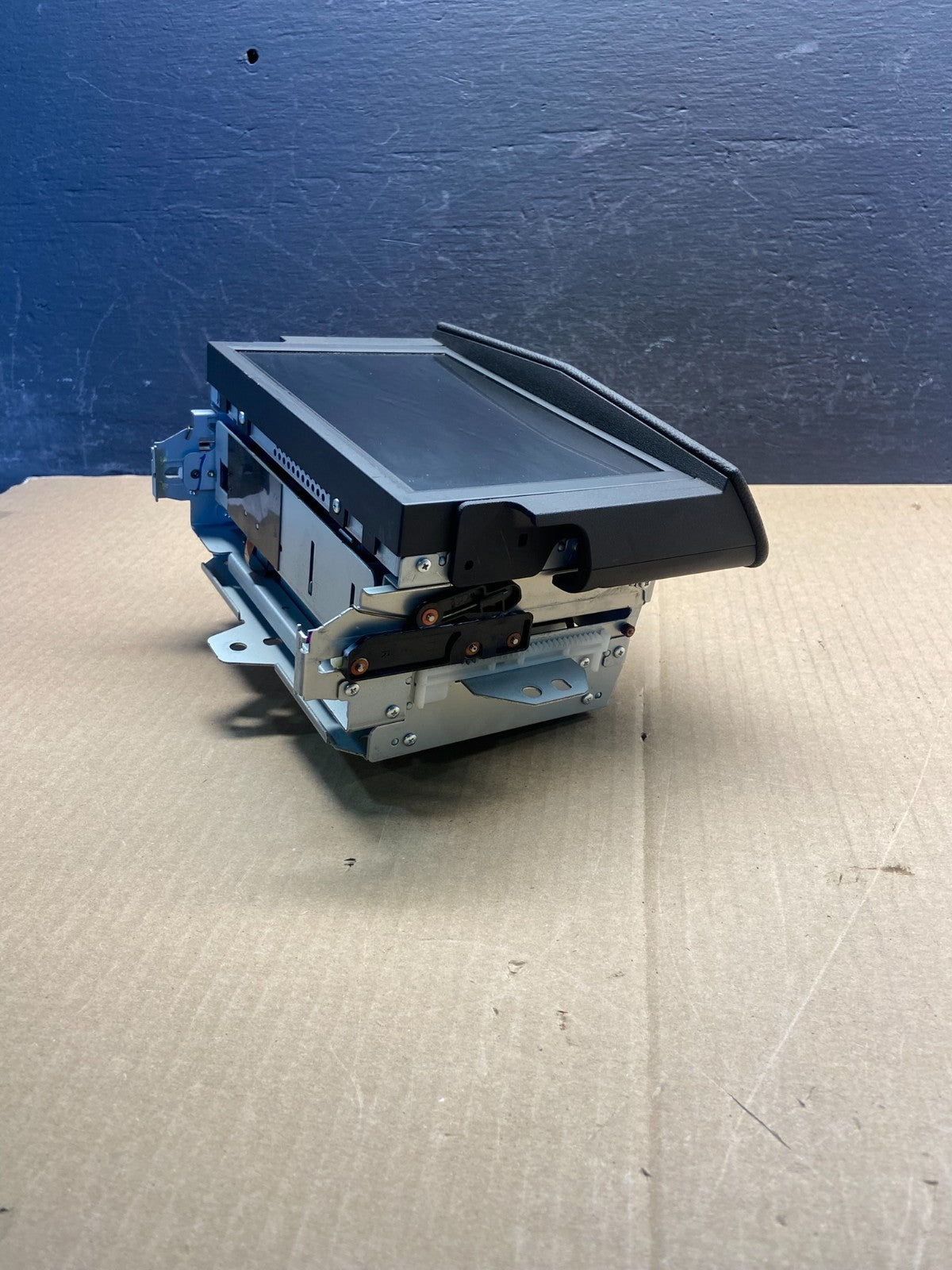2008 to 2012 Cadillac SRX CTS Audio Radio Screen Display Player ac8983 DG3