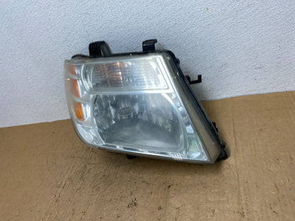 2008 to 2012 Nissan Pathfinder Halogen Headlight Right Passenger AD0615 DW1
