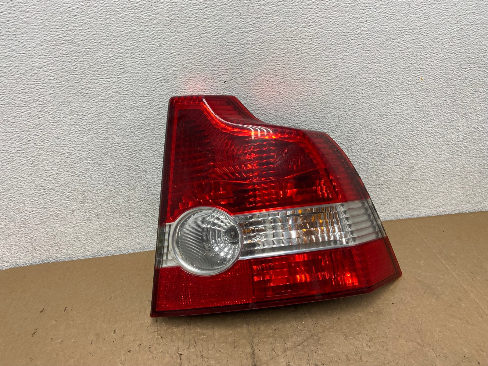 2004 to 2007 Volvo S40 Right Passenger RH Side Tail Light AC7193 LK0