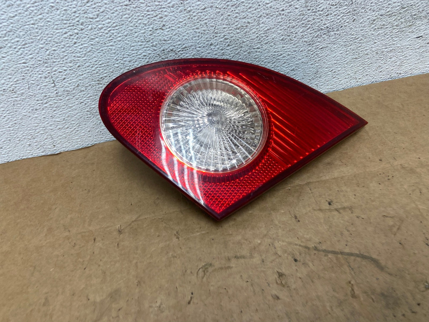 2003-2008 Toyota Corolla Inner Passenger Right RH Side Tail Light AD5149 LK0