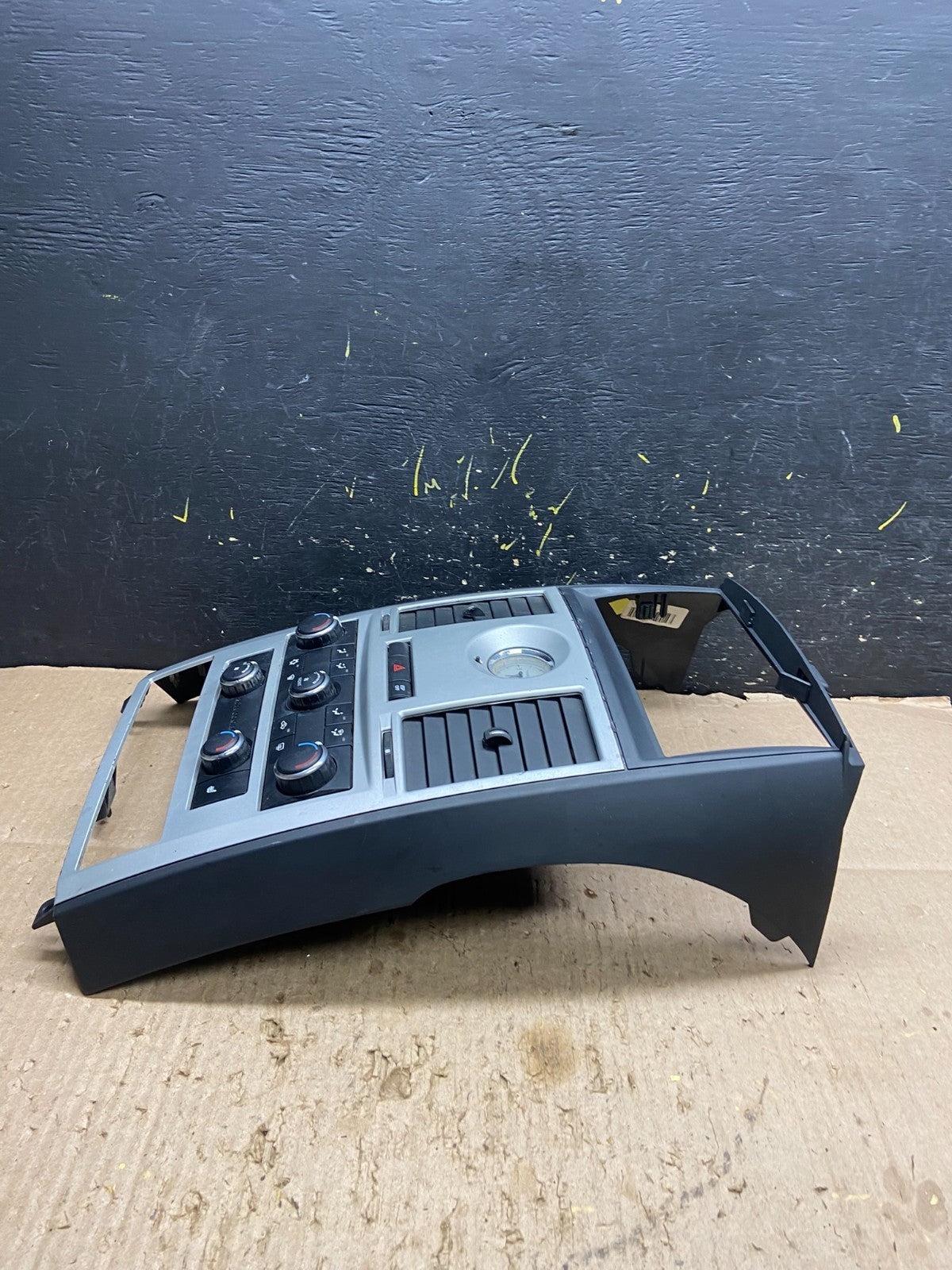 2008-2010 Dodge Grand Caravan Radio Bezel Climate Control Heat AC Heater Y8072 D3