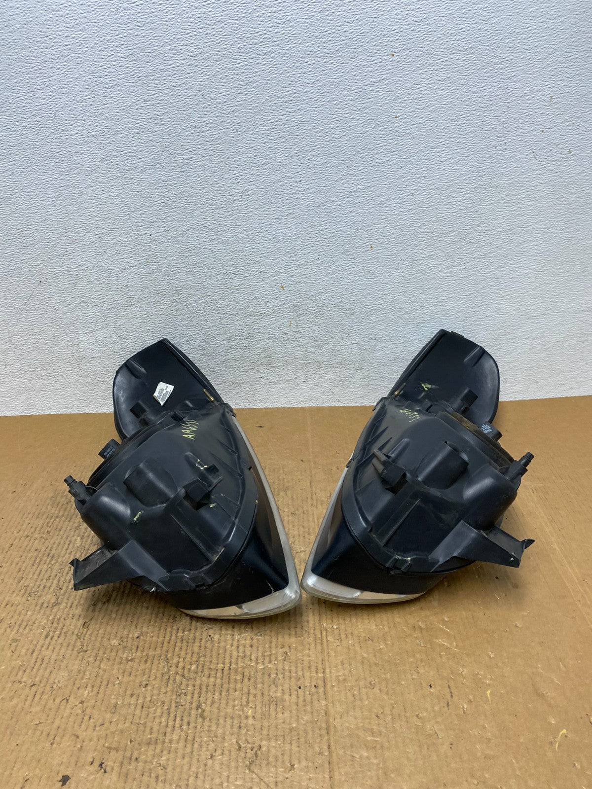2004 - 2006 Nissan Sentra Halogen Left+Right Headlights AE2657 DW10