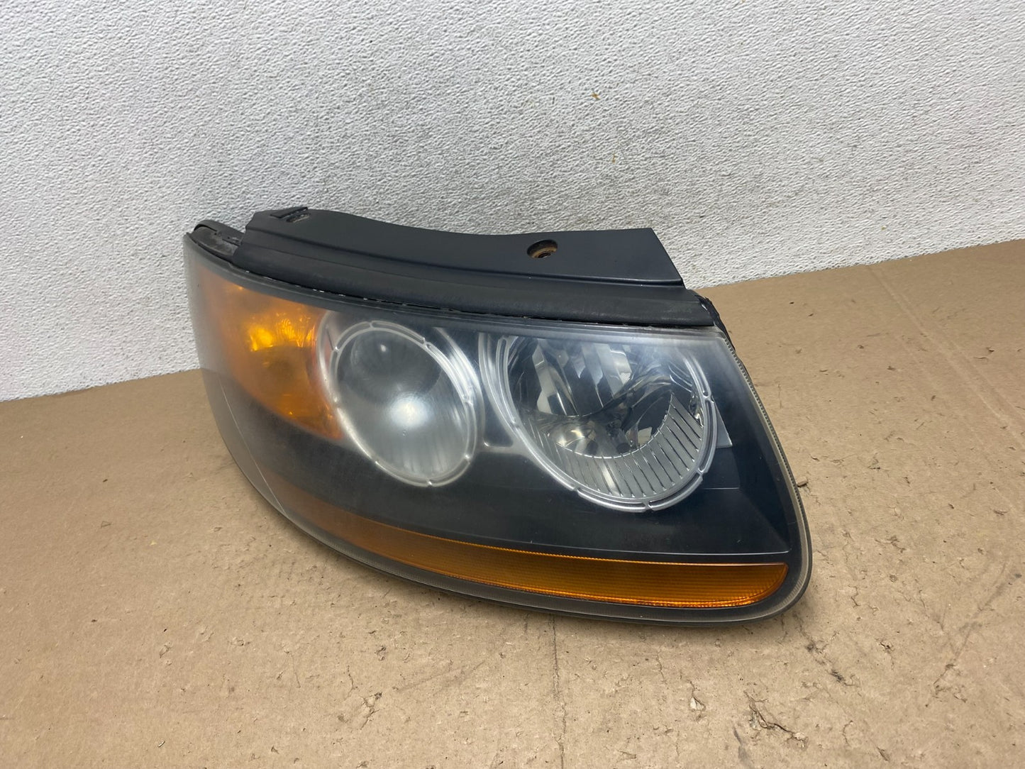 2007 2008 2009 Hyundai Santa Fe Right Passenger Halogen Headlight AG5558 DW1