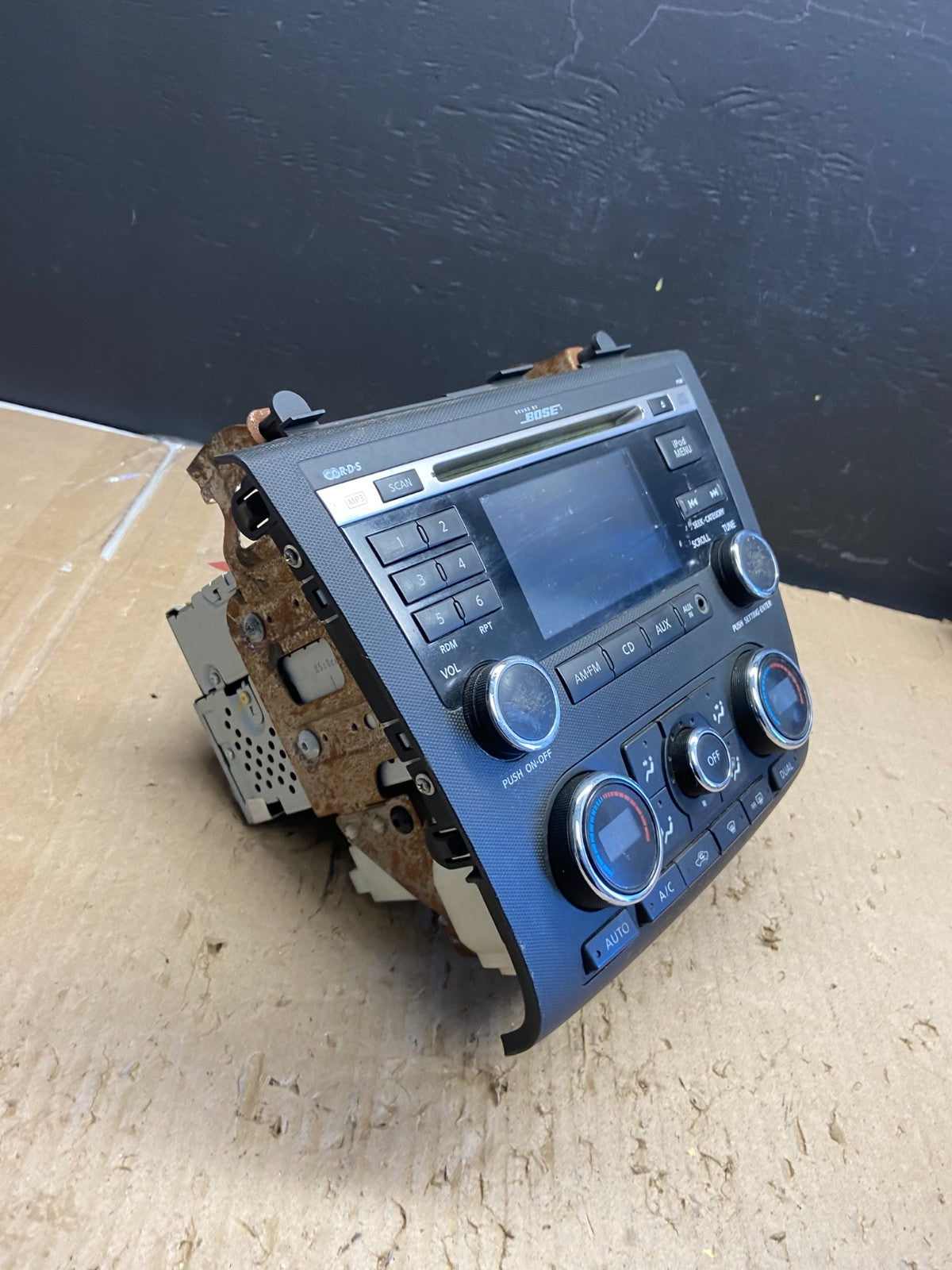 2010 to 2012 Nissan Altima Radio Cd Mp3 Player AUX Climate Control ab5744 DG2