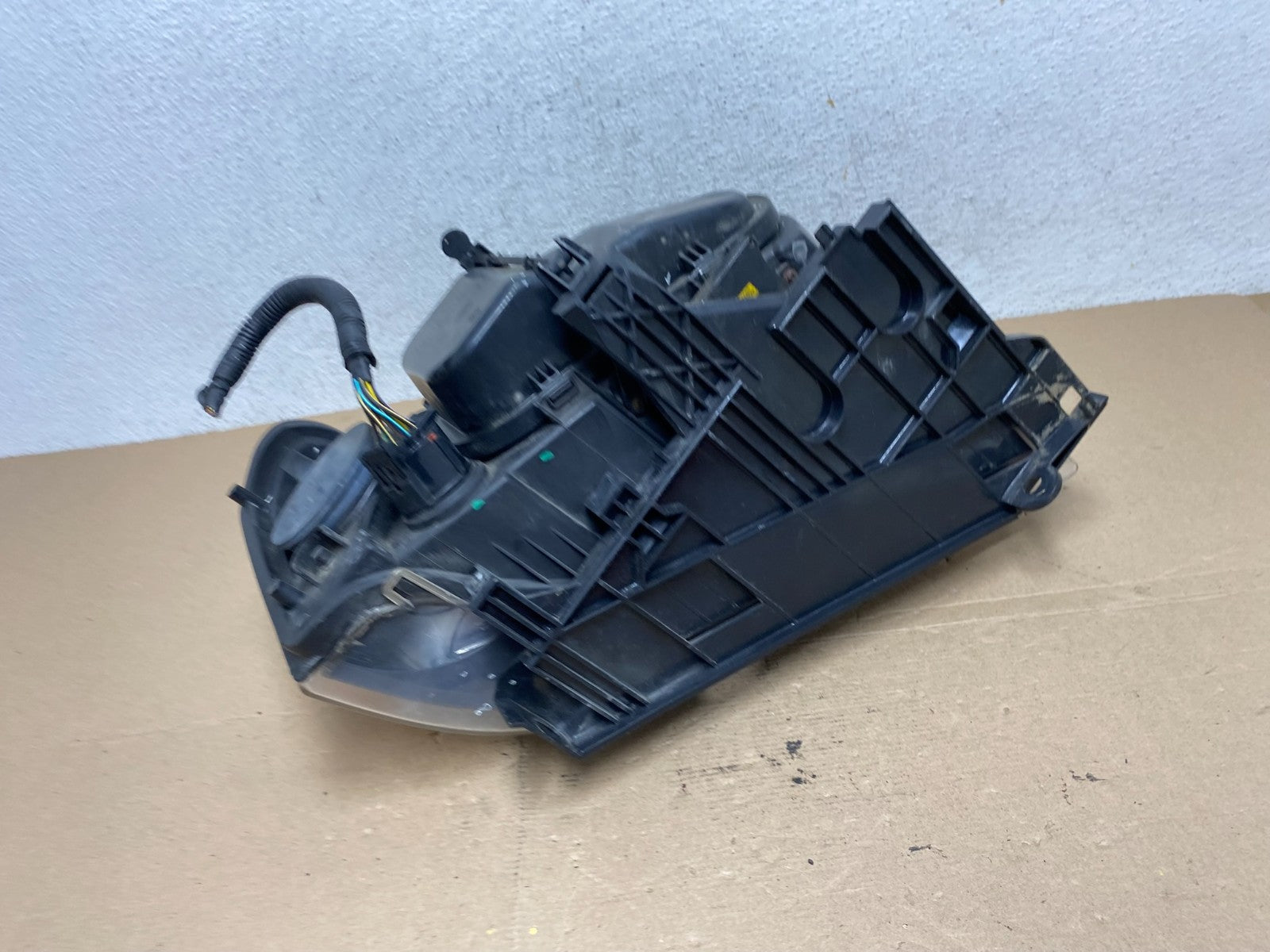 2008-2012 Land Rover LR2 Left Driver LH Side Xenon Headlight AF4462 DW7