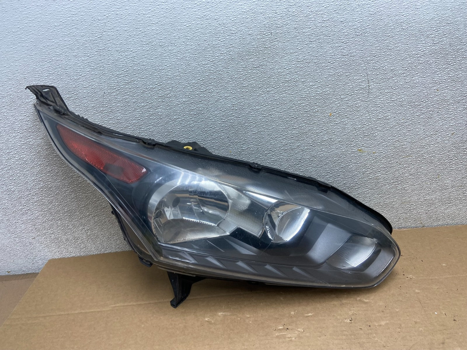 2014 to 2018 Ford Transit Connect Right Passenger Side Headlight AB3500 DW0