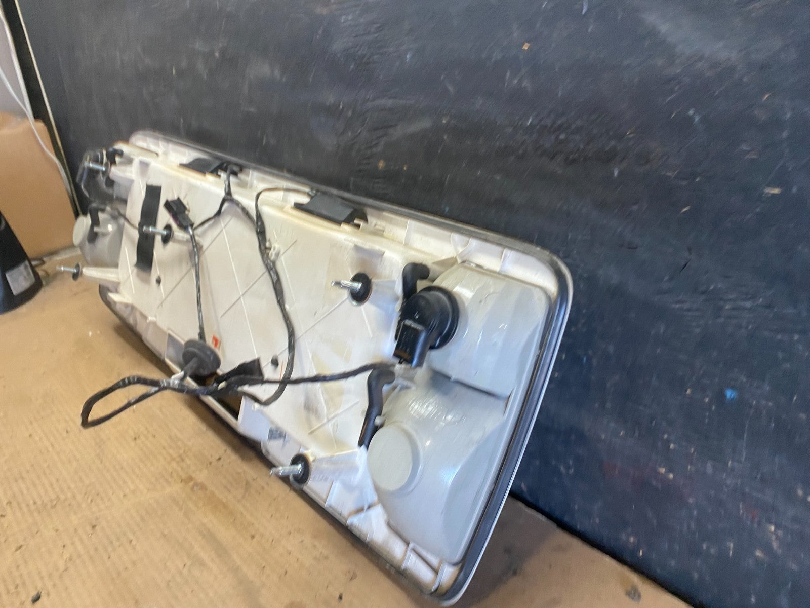 2004-2009 Cadillac SRX Trunk Panel Lid Backup License Plate Oem R2230 DG9