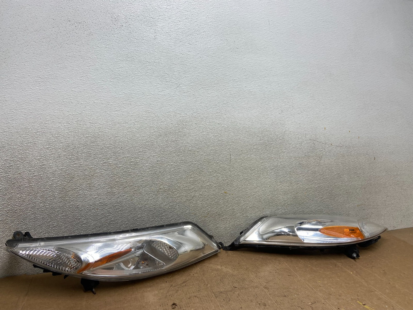 2011-2014 Nissan Juke Turn Signal Headlights Left+Right Halogen OEM AA3853 DW2
