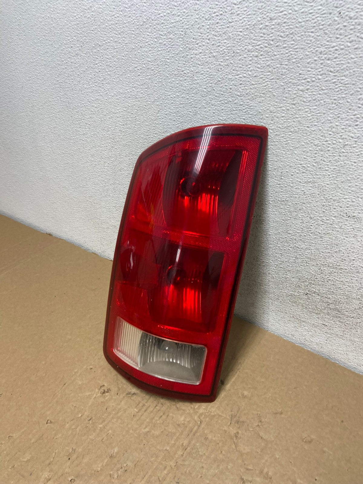 2002 to 2006 Dodge Ram 1500 Left Driver side Tail Light DEPO AF7450 LK1