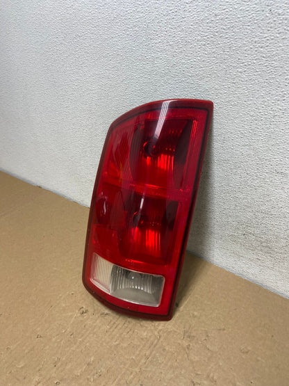 2002 to 2006 Dodge Ram 1500 Left Driver side Tail Light DEPO AF7450 LK1