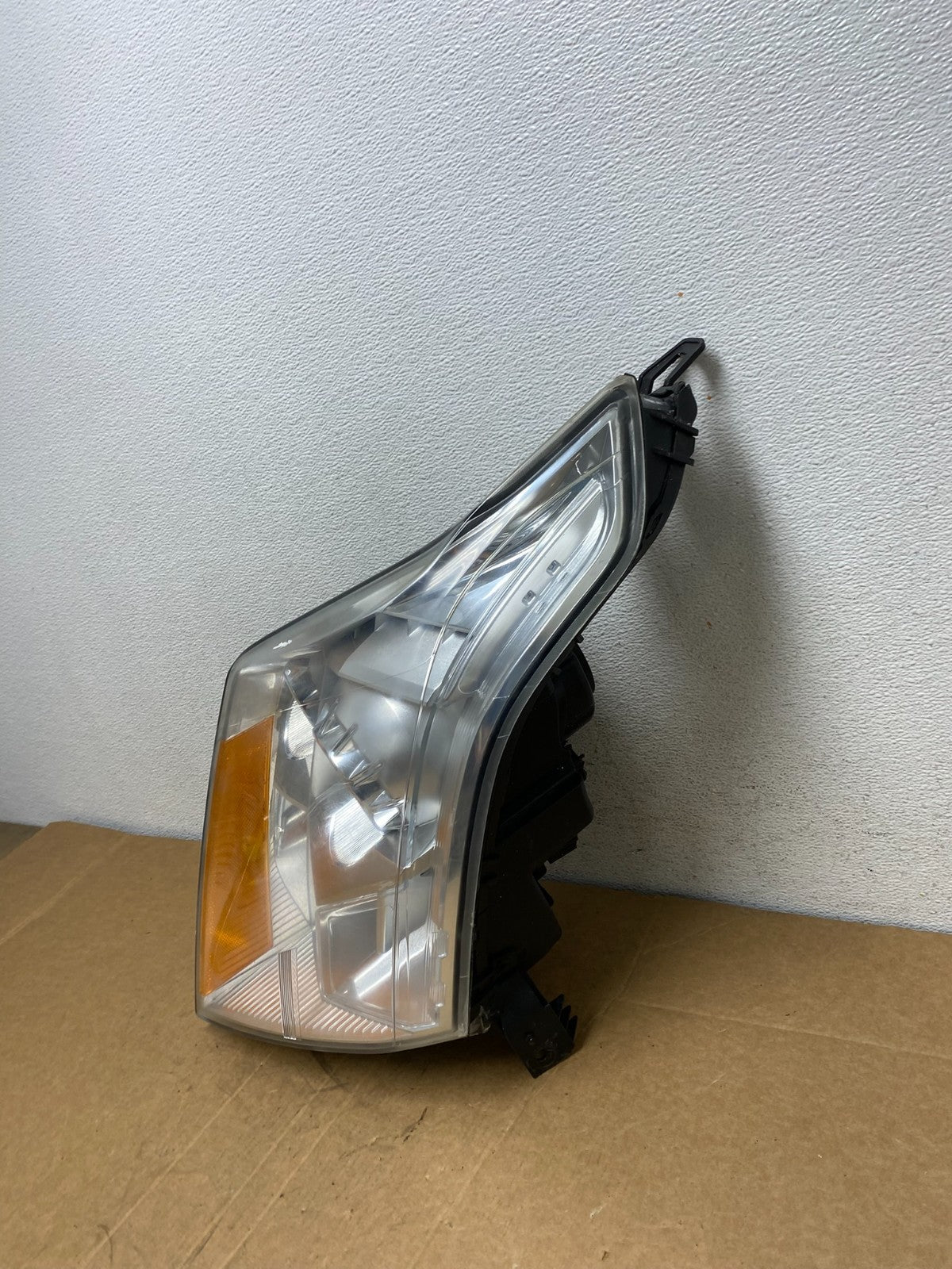 Halogen 2010 to 2016 Cadillac SRX Left Driver LH Side Headlight AD6035 DW1
