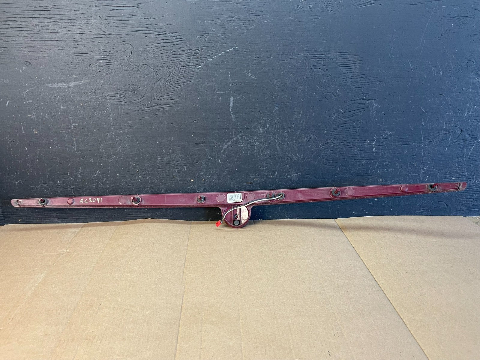 2005 2006 2007 Cadillac Sts Center Trunk Third Brake Led Tail Light Oe AC2091 DG5