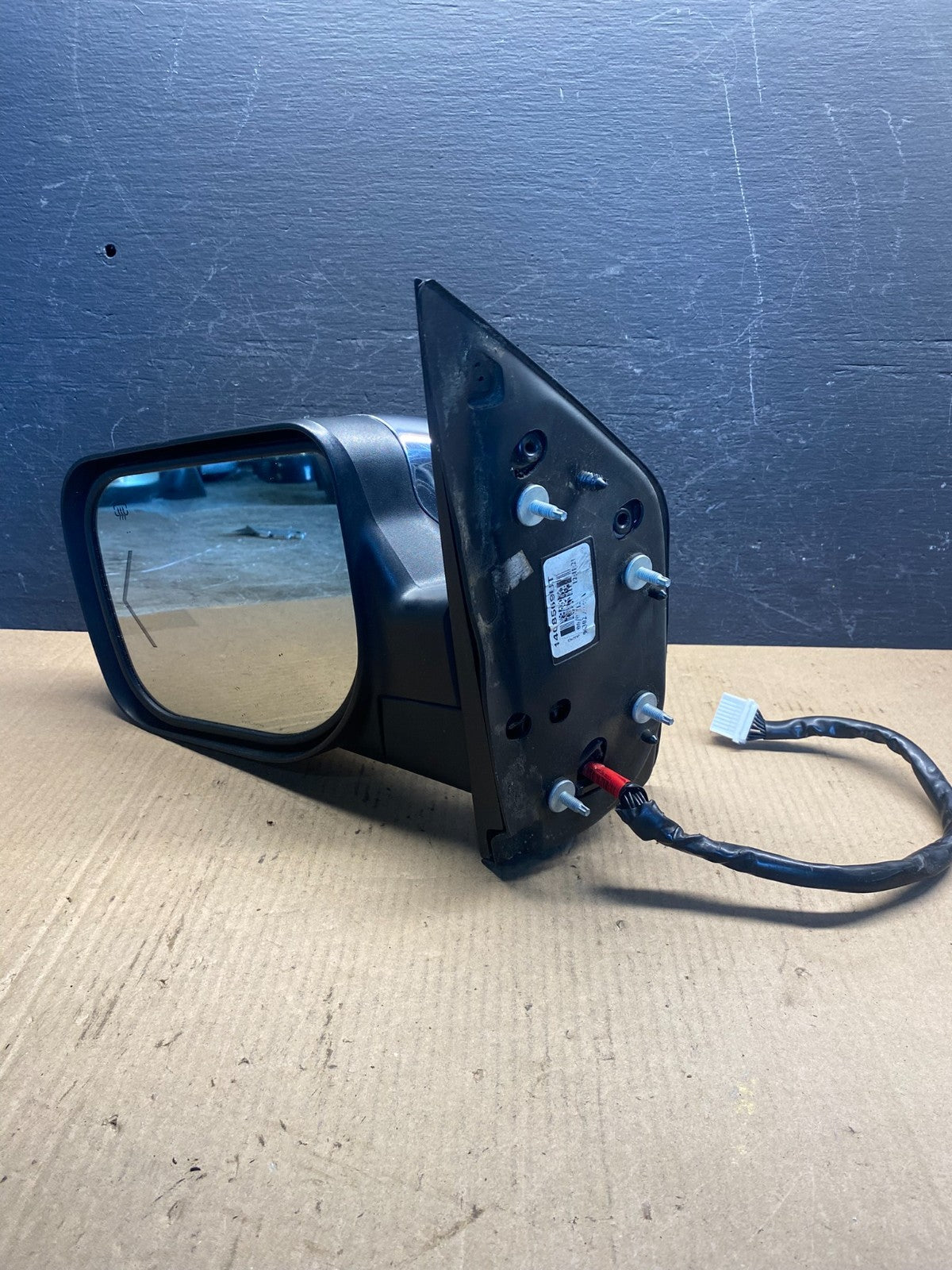 2008 to 2015 Nissan Armada Left Driver Side Turn Signal Mirror AE6366 DW11