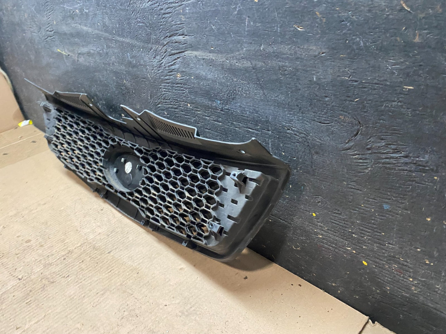 2010 to 2012 Kia Forte Koup Front Upper Grill Grille T0314 DG6