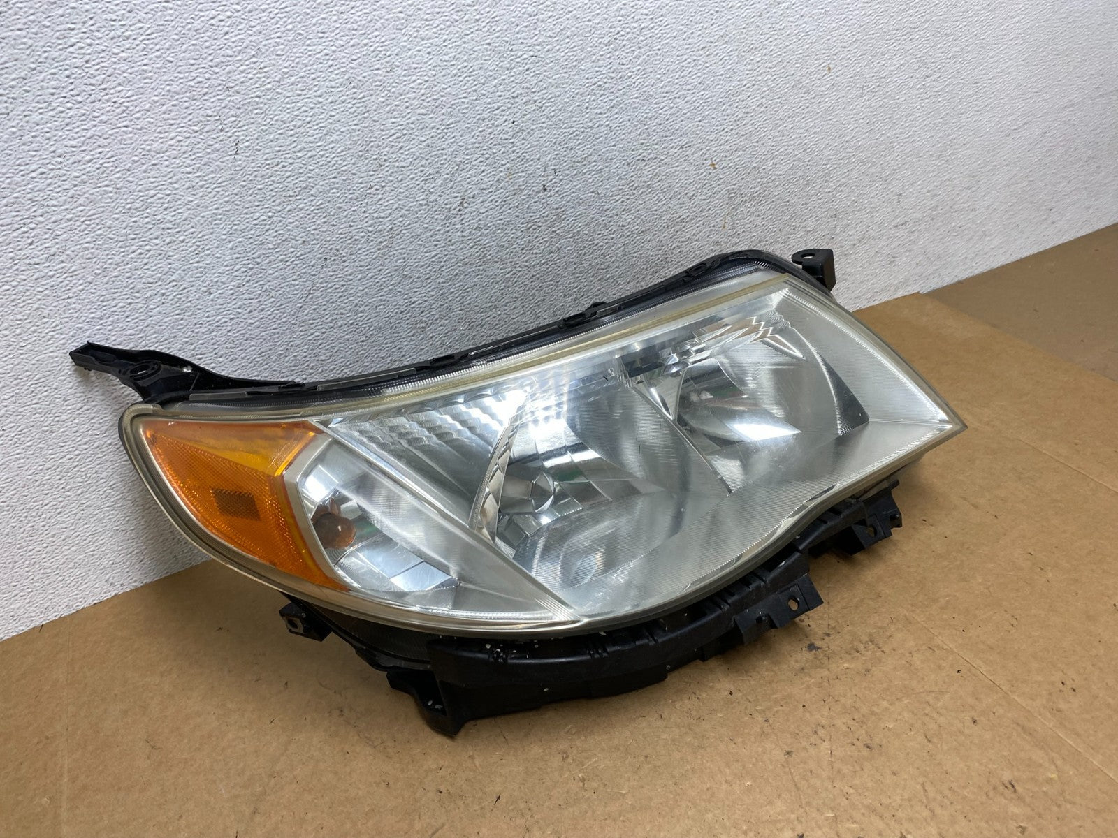 2009 - 2013 Subaru Forester Right Passenger Side Halogen Headlight AE3241 DW2