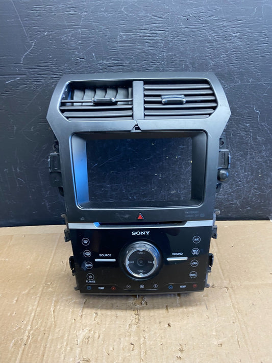 2011 2015 Ford Explorer Radio Climate Control Trim Bezel Panel AD6824 DG0