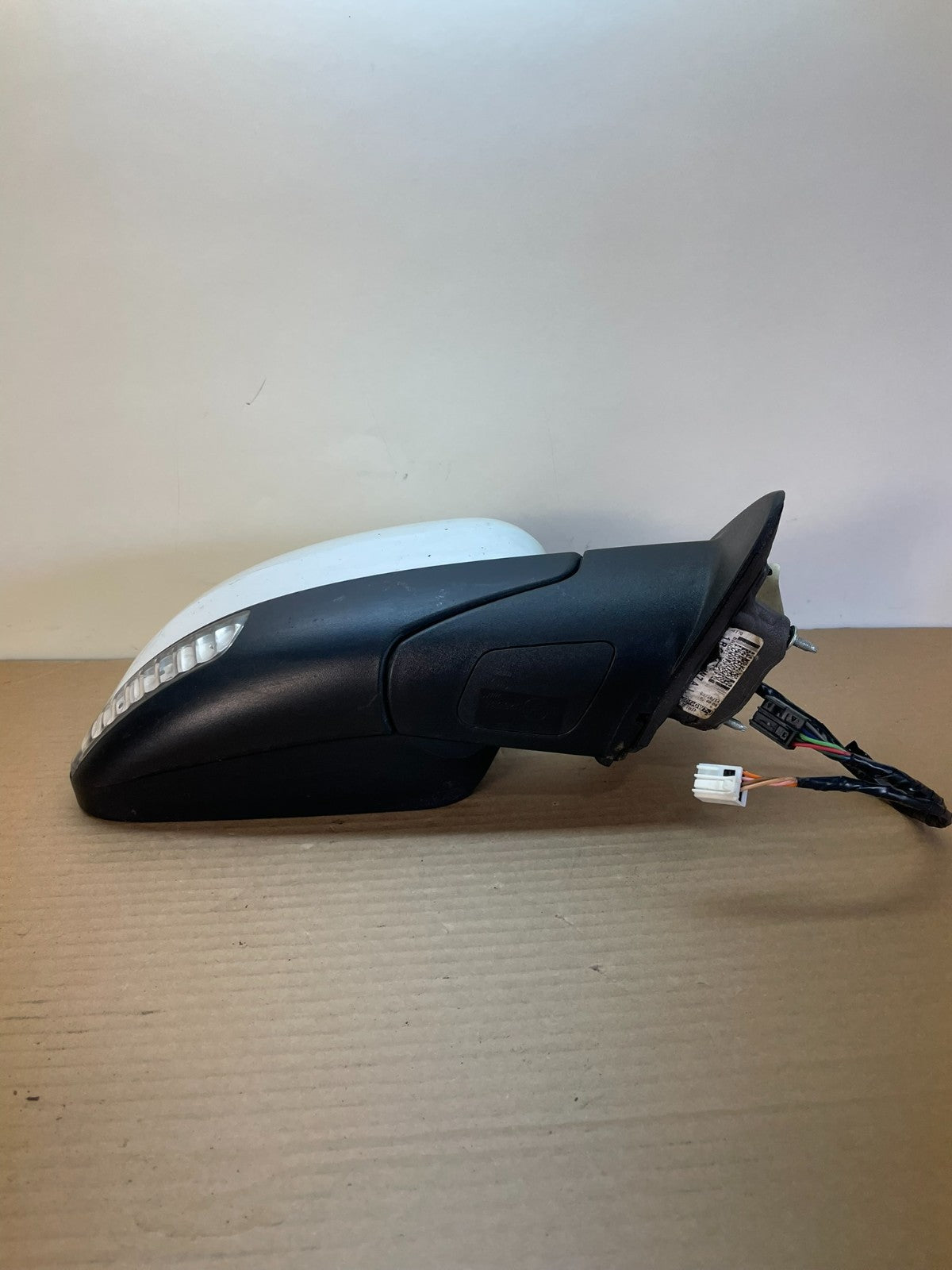 2011 to 2021 Dodge Durango Right Passenger Turn Sgn View Door Mirror ah8653 DG3