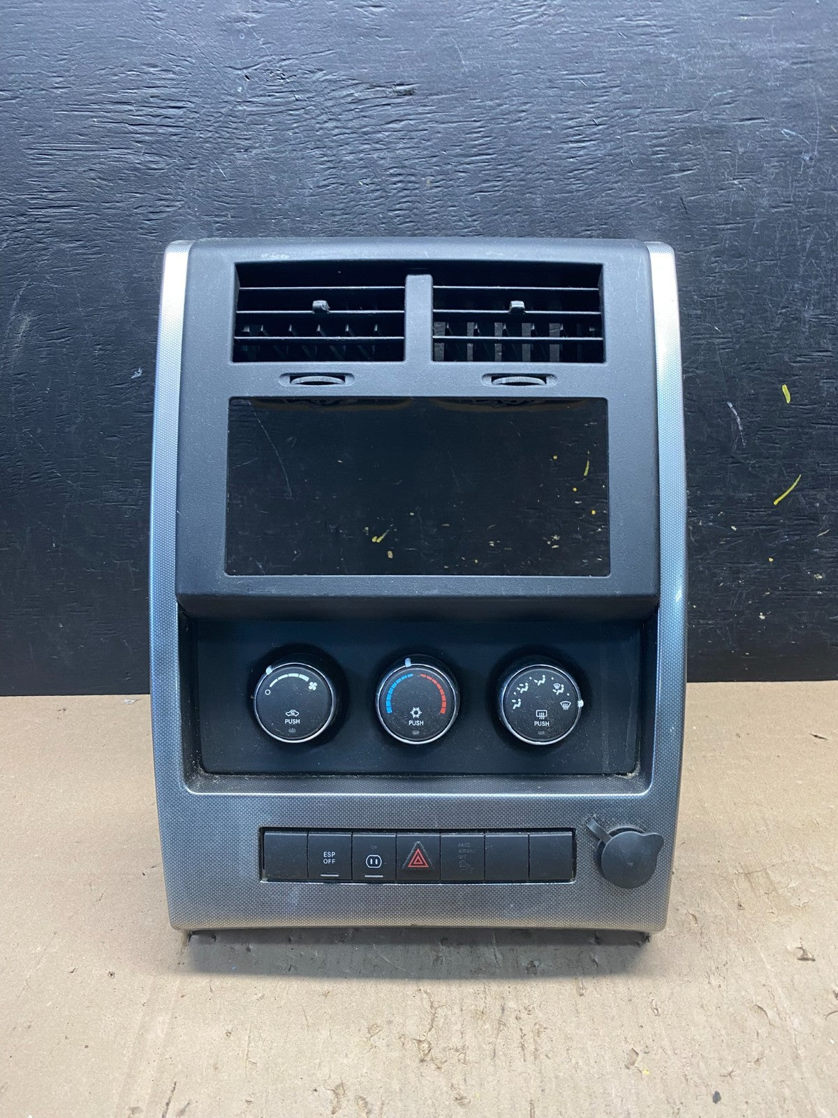 2008 to 2012 Jeep Liberty Dash Climate Temperature Control Radio Bezel OEM R89660