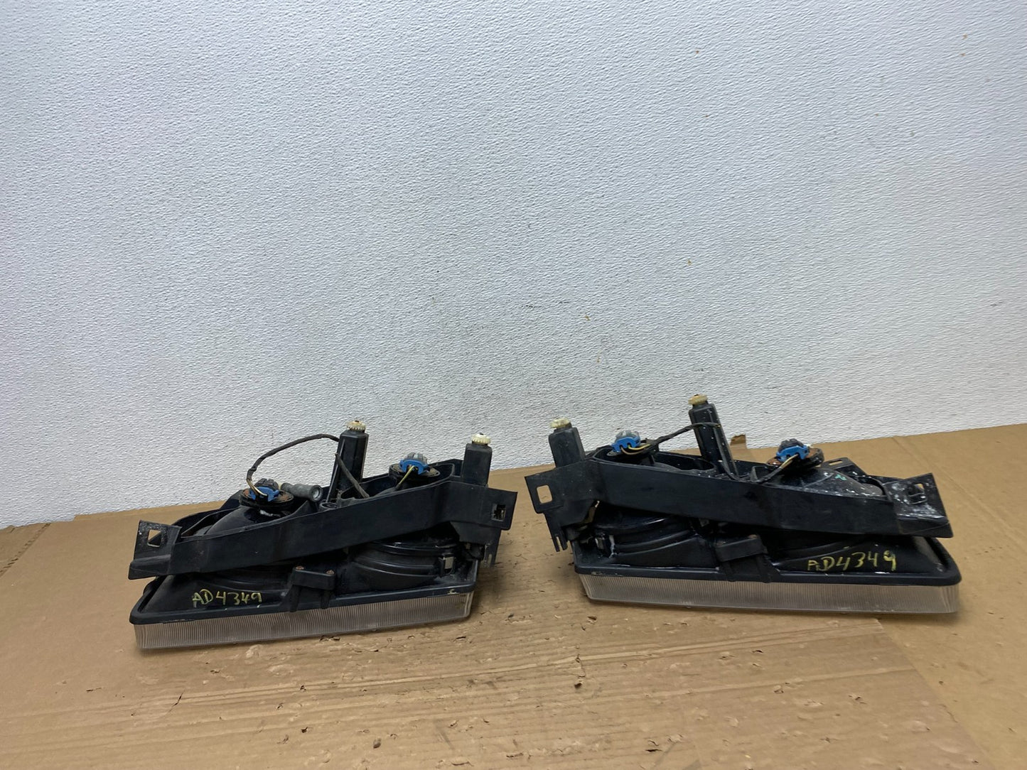 1992 to 1999 Bmw E36 318i 328i Left+Right Halogen Headlights AD4349 DW6