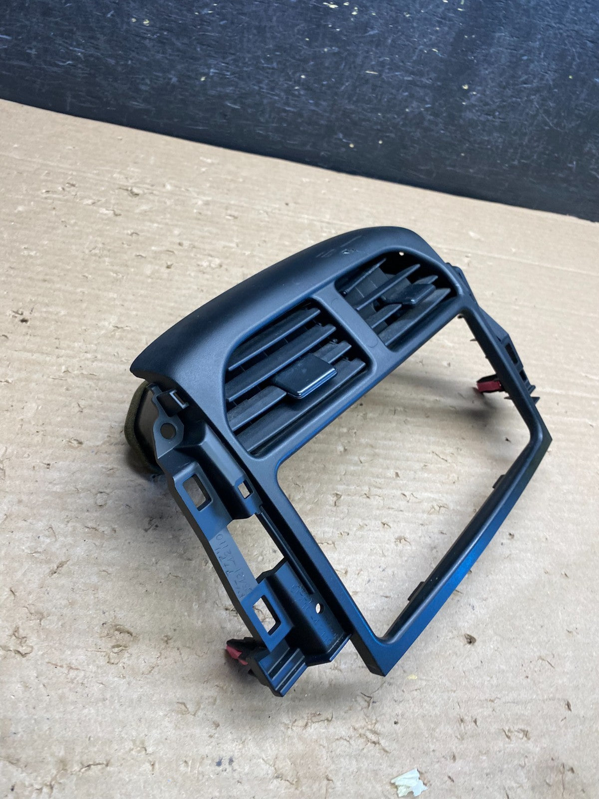 2004 to 2005 Toyota Rav4 Center Console Dash Radio Bezel Air Vent Trim ag8367 DG1