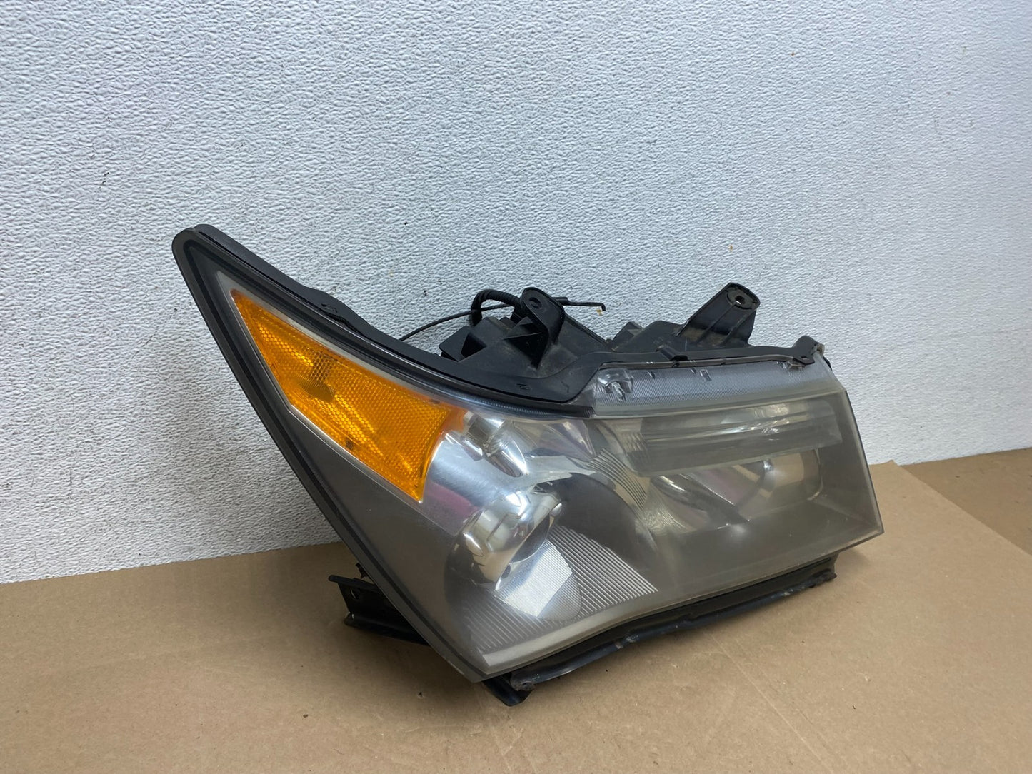 2007 2008 2009 Acura MDX Headlight Xenon HID Right Passenger RH AE4901 DW2