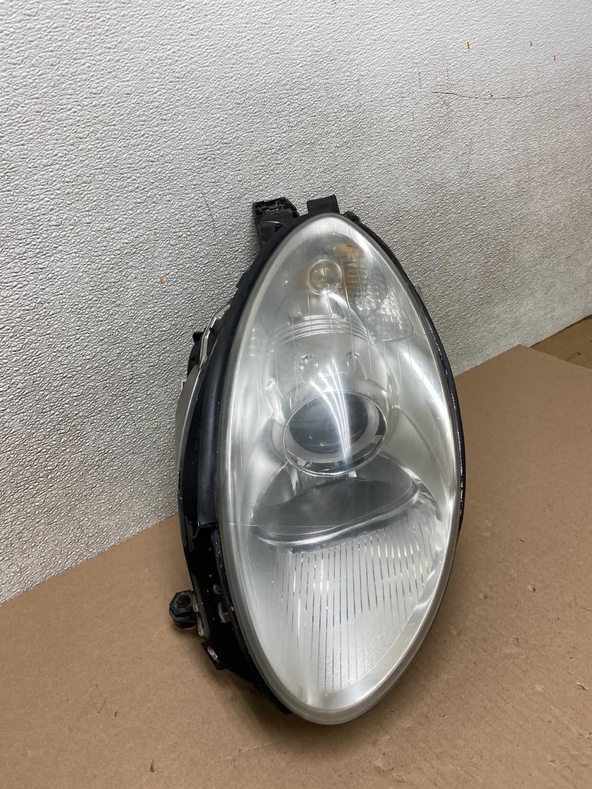 Halogen 2006 2010 Mercedes W251 R-Class Left Driver LH Headlight OEM AB4996 DW2