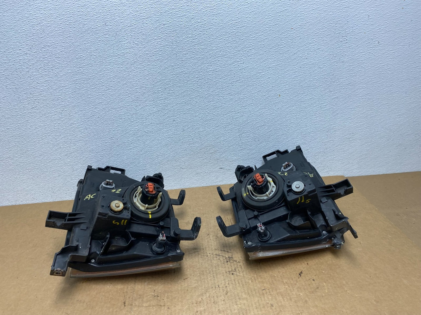 2005-2015 Nissan Xterra Left+Right Side Set Headlights OEM AC3022 DW10
