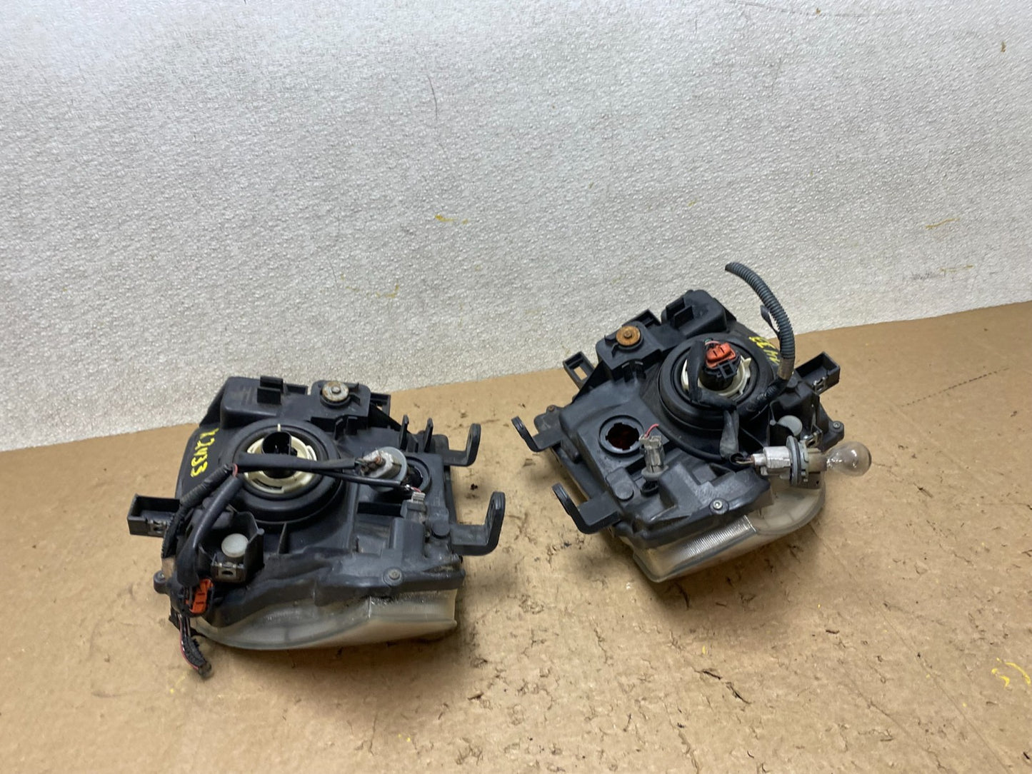 2005 2006 2007 Nissan Pathfinder Halogen Headlights Left+Right Oem X2433 DW11