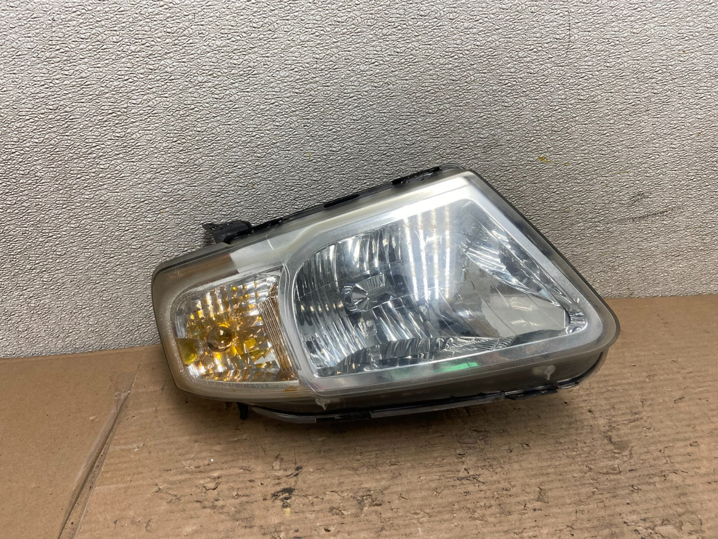 2008 to 2011 Mazda Tribute Right Passenger Rh Headlight Oem AA9732 DG0