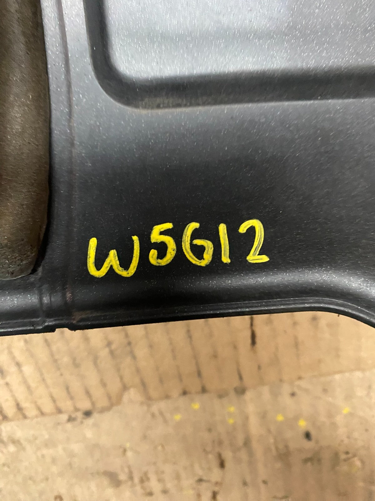 2007 to 2014 Volvo XC90 OEM 3.2L Upper Top Engine Motor Dust Cover Oem W5612 DG9