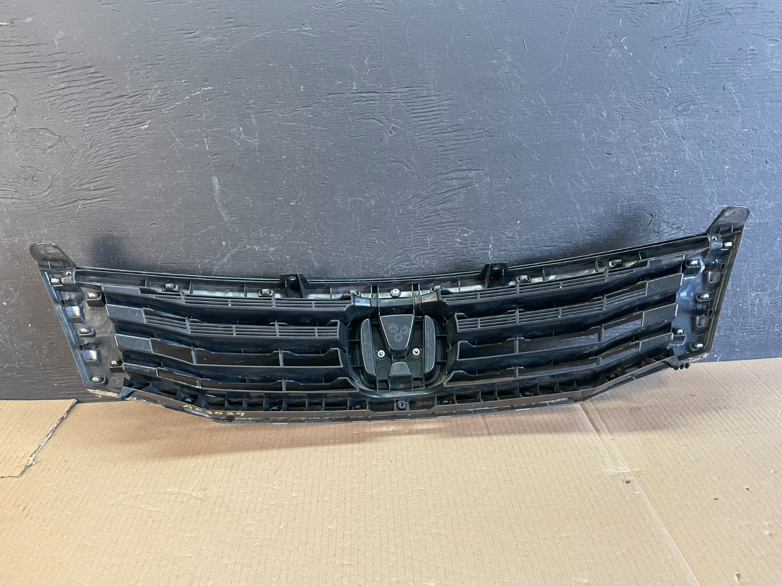 2008 2009 2010 Honda Accord Sedan Front Upper Grill Grille AE3539 DG4