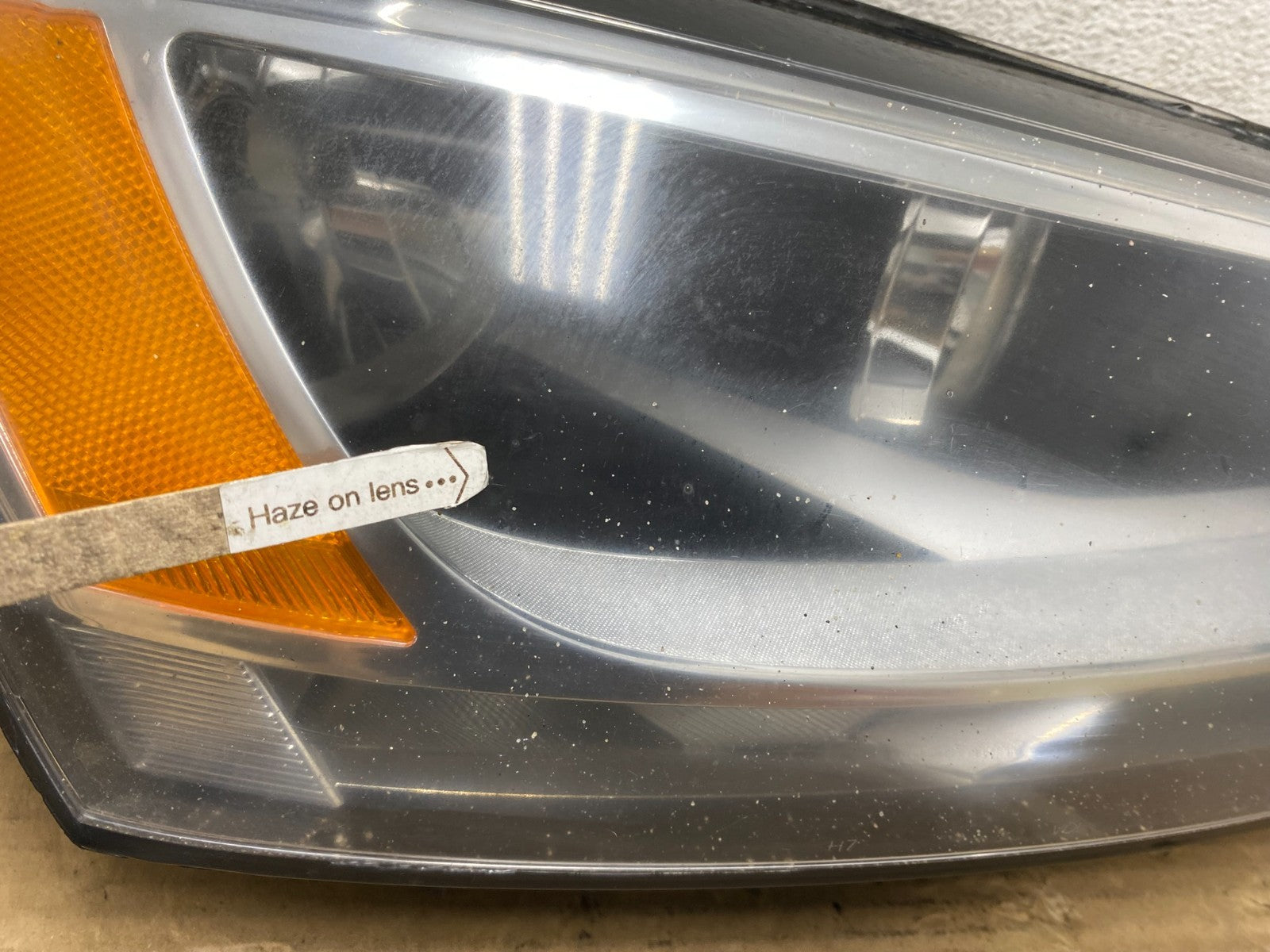 2011 to 2014 Volkswagen Jetta Right Passenger RH Headlight Halogen AG9240 DW3